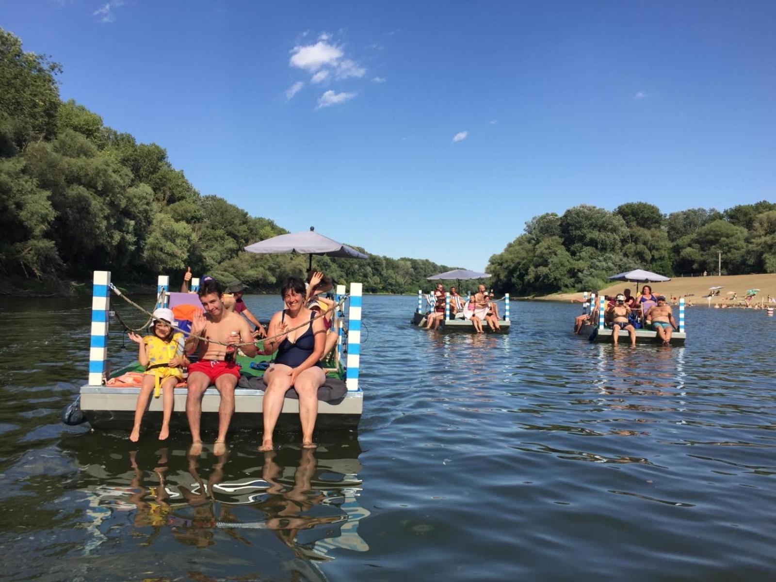 Voeroes Alom Panzio Bed and Breakfast Tiszakécske Εξωτερικό φωτογραφία