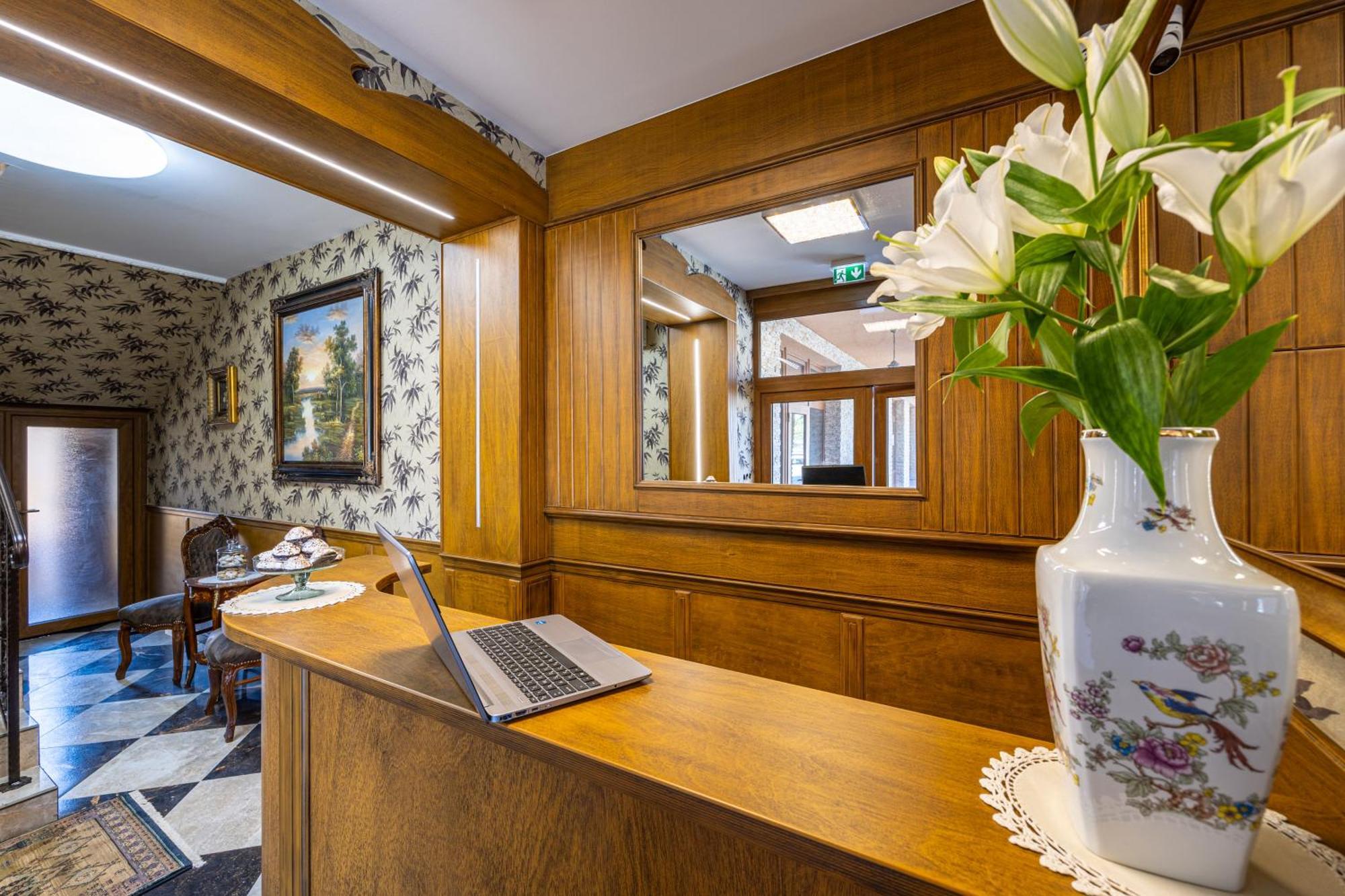 Voeroes Alom Panzio Bed and Breakfast Tiszakécske Εξωτερικό φωτογραφία